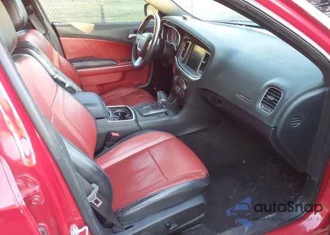 2016 Dodge Charger Sxt z USA, uszkodzony, nr VIN 2C3CDXHG2GH136510